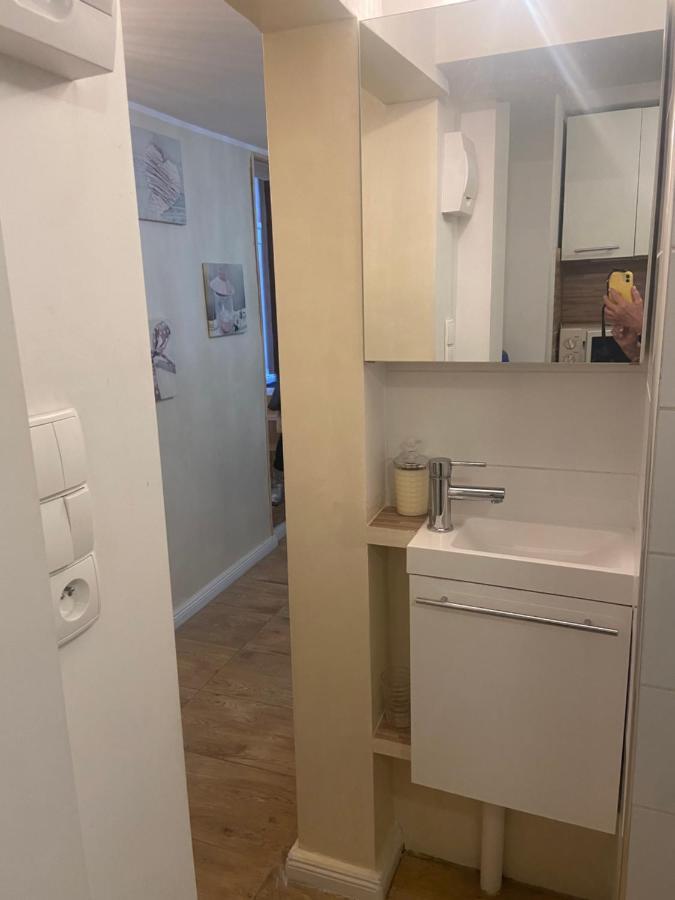 Maly Apartament Z Kuchnia I Lazienka Apartment Szczecin Luaran gambar